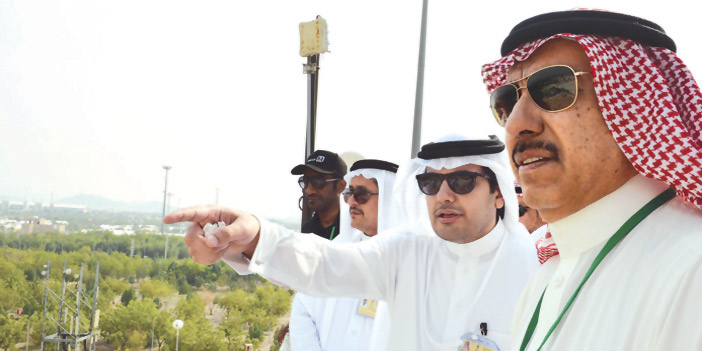 وزير الثقافة والإعلام يتفقد استعدادات قطاعات الوزارة لموسم الحج 