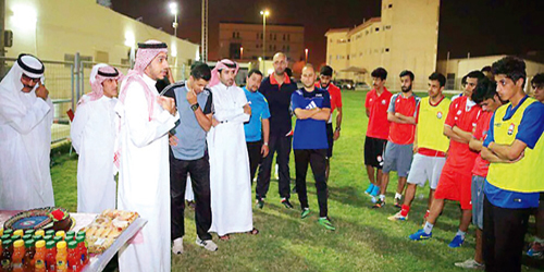  الخضير يتحدث للاعبي الأولمبي