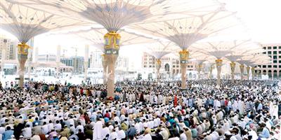 أكثر من مليون مُصَلٍّ يؤدون صلاة أول جمعة في المسجد النبوي بعد الحج 