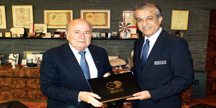  سلمان الخليفة مع بلاتر