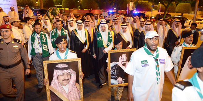  الأمير فيصل عند حضوره حفل التعليم لليوم الوطني