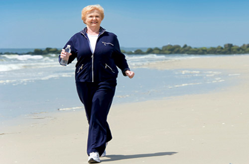 المشي بوتيرة متفاوتة يساعد على فقدان الوزن 