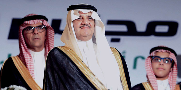  الأمير سعود بن نايف خلال رعايته لأفتتاح البطولة