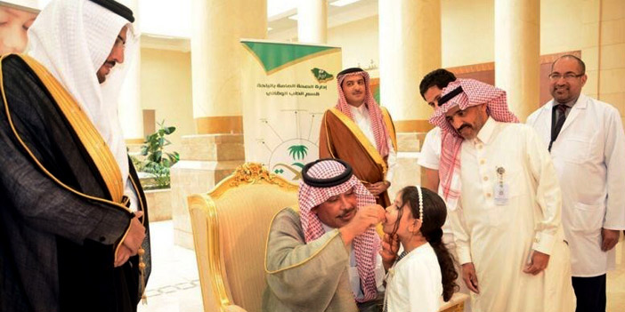  أمير منطقة الباحة يدشن حملة التطعيم ضد الحصبة
