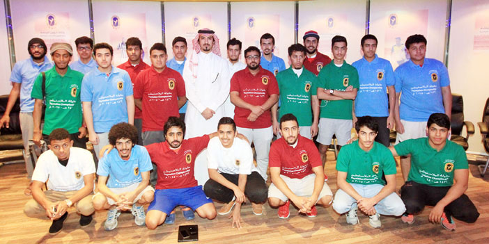  صورة جماعية للمشاركين