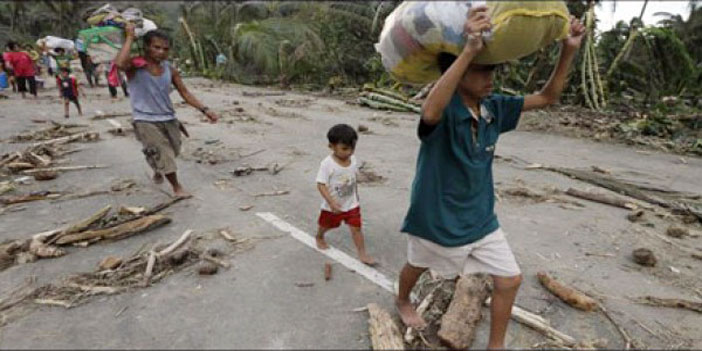 ارتفاع حصيلة الضحايا الى 22 قتيلا وتحذيرات بحدوث مزيد من الفيضانات في الفلبين 