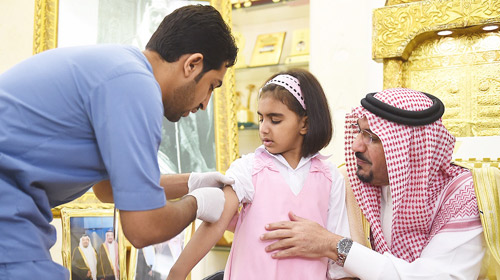  أمير منطقة القصيم يدشن حملة التطعيم