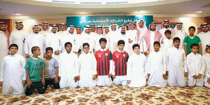  لقطة من عقد توقيع الاتفاق شراكته مع جمعية بناء