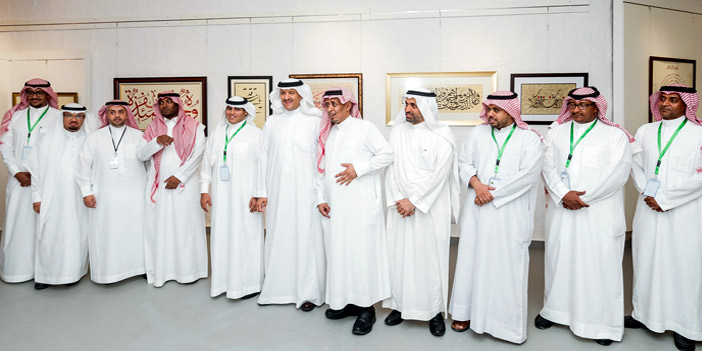 زار معرض (أصالة حرف).. الأمير سلطان بن سلمان: 