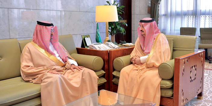 الأمير فيصل بن بندر يبحث العلاقات الثنائية مع سفير البحرين لدى المملكة 