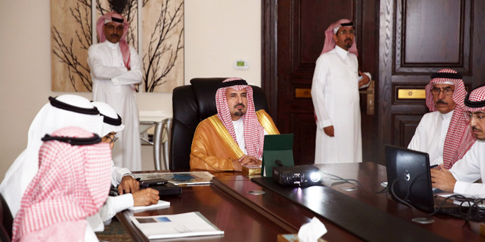  الأمير فهد بن بدر لعرض تطوير بحيرة دومة الجندل