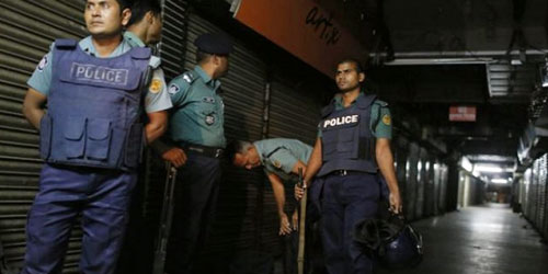 اعتداء بالطعن على أحد أفراد الشرطة العسكرية في بنجلادش 