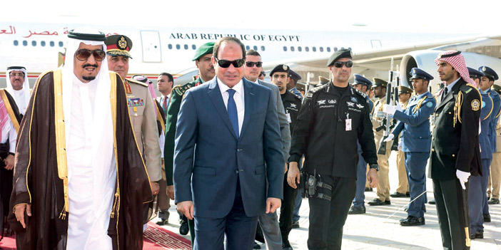  خادم الحرمين الشريفين في استقبال الرئيس عبدالفتاح السيسي رئيس جمهورية مصر في الرياض