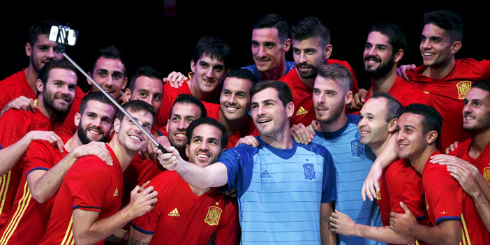  لقطة «سيلفي» للاعبي منتخب إسبانيا