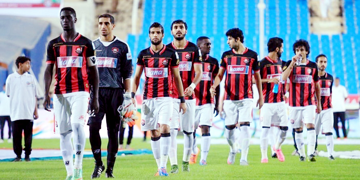  فريق الرائد