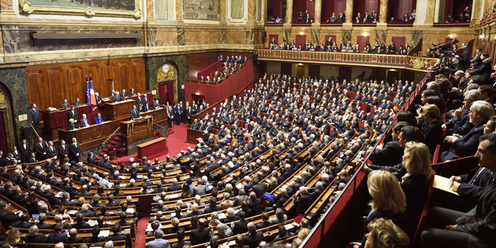 الرئيس الفرنسي يتحدث أمام البرلمان الفرنسي بمجلسيه في قصر فرساي عن هجمات باريس