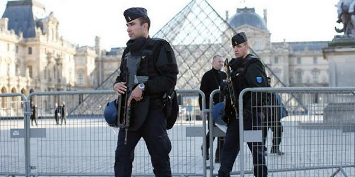 فرنسا تكثّف غاراتها الجوية ضد تنظيم داعش 