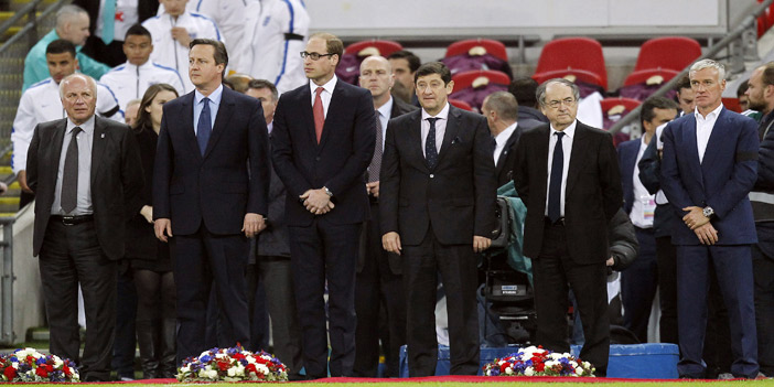  الأمير وليام أثناء حضوره اللقاء تضامناً مع ضحايا فرنسا