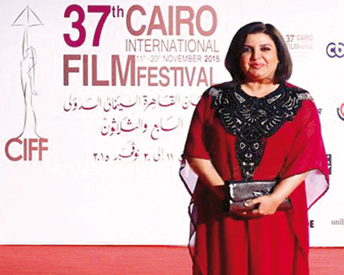 المخرجة فرح خان تتسلم جائزة «فاتن حمامة للتميُّز» 