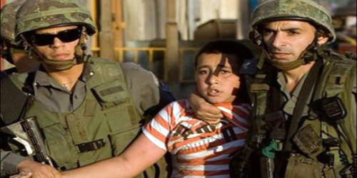  قوات الاحتلال تعتقل أحد الأطفال الفلسطينيين