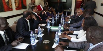 مفاوضات بين الحكومة السودانية والحركة الشعبية برعاية أفريقية لوقف الحرب 