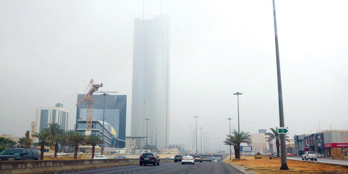  الضباب يعانق سماء العاصمة الرياض