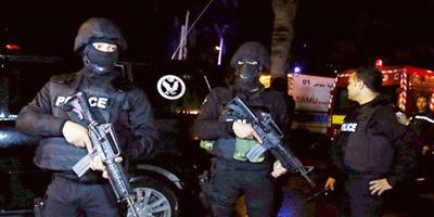 تونس تشدد إجراءاتها الأمنية بعد مقتل 13 في تفجير حافلة الحرس الرئاسي 