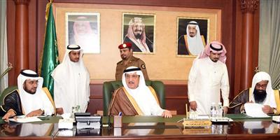 الأمير محمد بن ناصر يرعى توقيع اتفاقية تعاون بين جامعة جازان والشؤون الإسلامية 