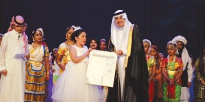 نجاح مهرجان اليوم العالمي الثامن للطفل.. وجمعية التشكيليين تشارك بورشة للرسم 