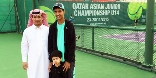  سعود الحقباني مع الزميل زيد السبيعي وابنه محمد
