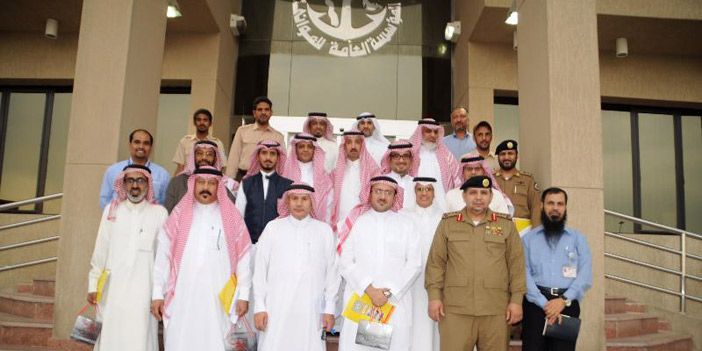  لجنة وزارة الداخلية في ميناء الملك عبدالعزيز بالدمام