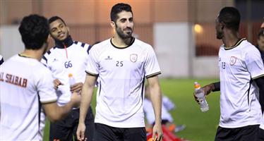 الشباب يرفع شعار (السرية) قبل مواجهة الاتحاد 