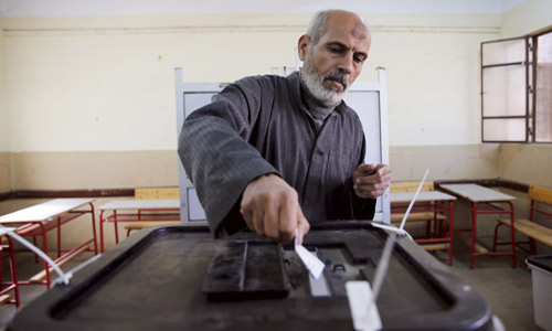  ناخب مصري يدلي بصوتة بالانتخابات البرلمانية الأخيرة