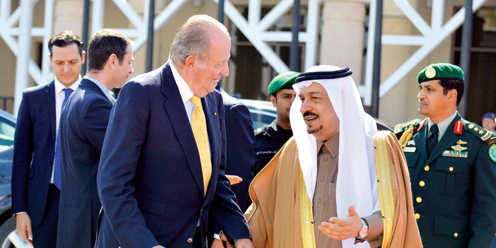 ملك إسبانيا السابق يغادر الرياض 