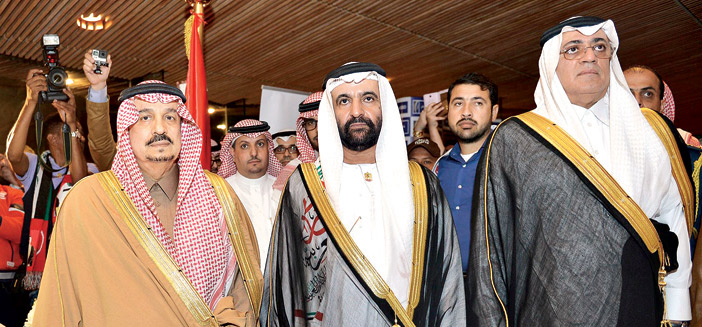  الأمير فيصل بن بندر خلال تشريفه الحفل