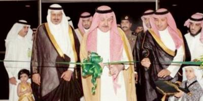 الأمير فيصل بن محمد الرئيس الفخري لجمعية التشكيليين يكشف تجربته التشكيلية 