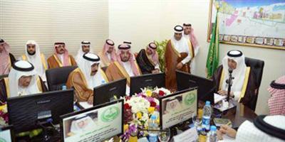 أمير منطقة مكة المكرمة يدشن مشاريع تنموية في رابغ بـ(5) مليارات 