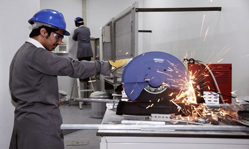  متدرب يزاول نشاطه في المجال الكهربائي