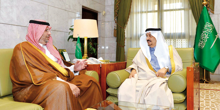 أمير منطقة الرياض يستقبل الأمير عبدالله بن مساعد ومدير معهد العاصمة 