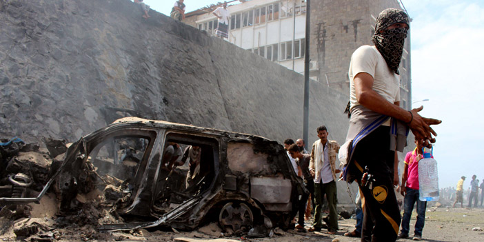  لقطة مصورة تبين سيارة اللواء جعفر رباعية الدفع محترقة بالكامل بعد الانفجار