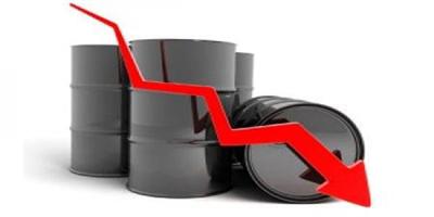 النفط يهبط قرب أدنى مستوياته في 7 سنوات إلى ما دون 38 دولاراً للبرميل 