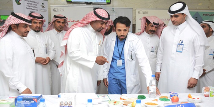  د. الحارثي يفتتح فعاليات معرض اليوم العالمي للسكر بمستشفى بريدة المركزي