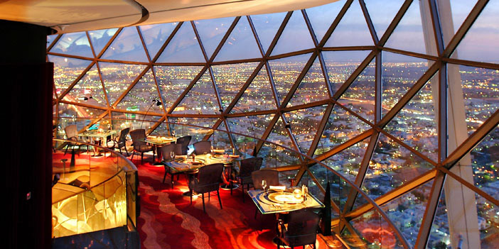 الفيصلية يقدم فرصة فريدة لتجربة أشهر المأكولات العالمية 