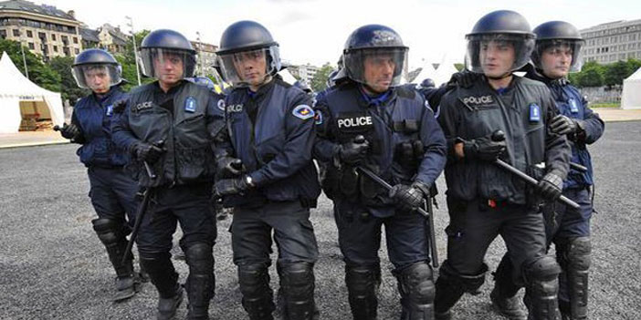 الشرطة السويسرية تواصل البحث عن إرهابيين في جنيف  