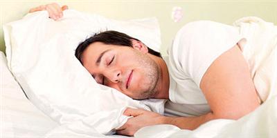 فوائد نوم القيلولة لمدة 30 دقيقة للجهاز المناعي والضغط والآلام 