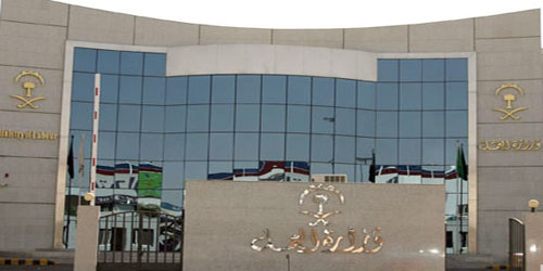 «العمل» تطلق خدمة نقل خدمات العمالة وتغيير المهن وإصدار الرخص إلكترونياً..اليوم 