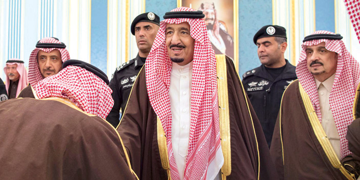 خادم الحرمين الشريفين يستقبل الأمراء ومفتي عام المملكة والعلماء 