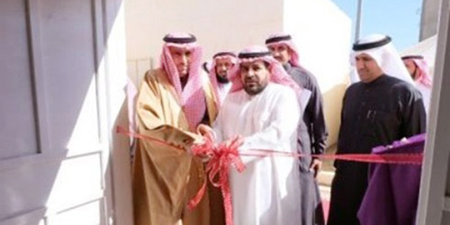  محافظ ضرية يفتتح المعرض