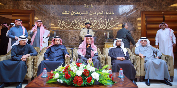 خلال استقباله مسؤولي وزارته 