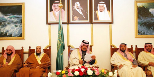  الأمير مشاري بن سعود يلتقي الأهالي والمسؤولين
